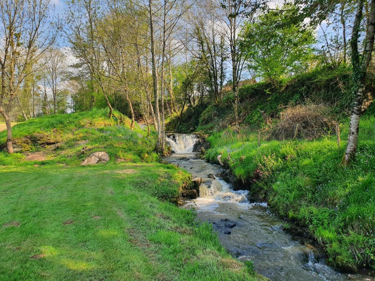Moulin Du Pommier Glamping & Camping Saulgond Exterior foto
