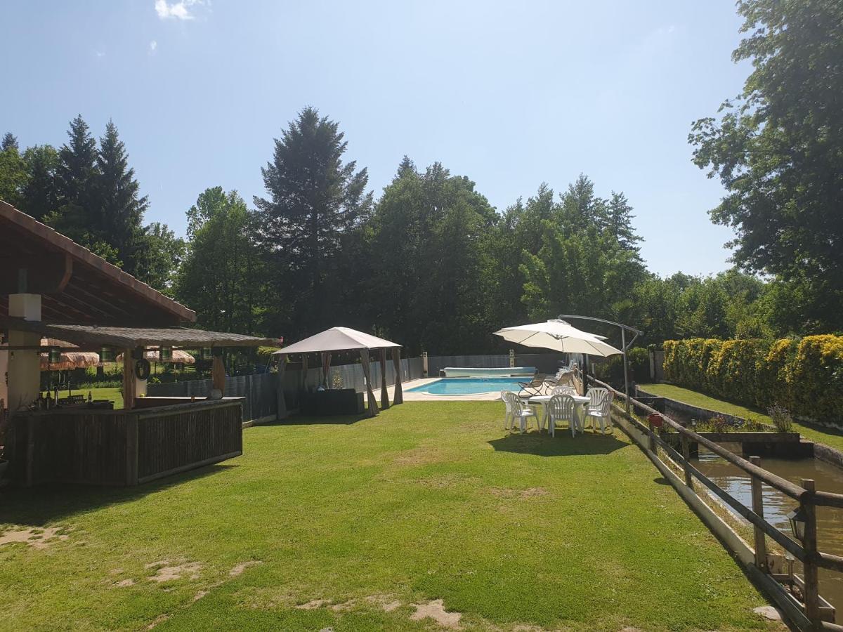Moulin Du Pommier Glamping & Camping Saulgond Exterior foto